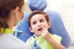 child's dental checkup